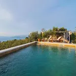 Mediterranean With Pool *
