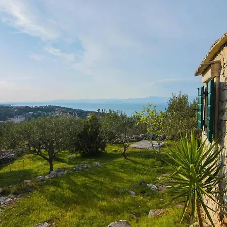 Villa Mediterranean With Pool Splitska