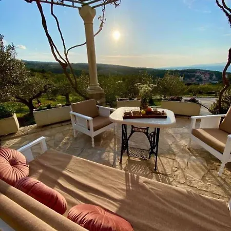 Mediterranean With Pool * Splitska