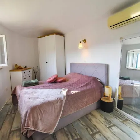 Mediterranean With Pool * Splitska