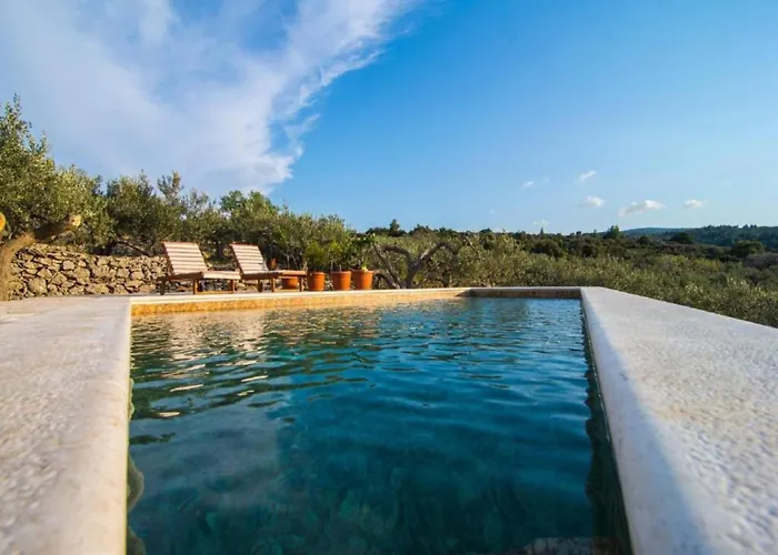 Villa Mediterranean With Pool