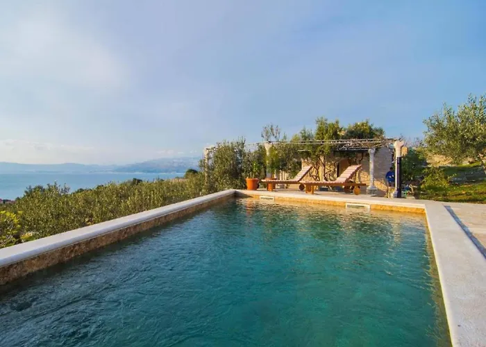 Mediterranean With Pool *