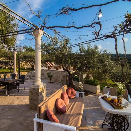 Mediterranean With Pool Βίλα *